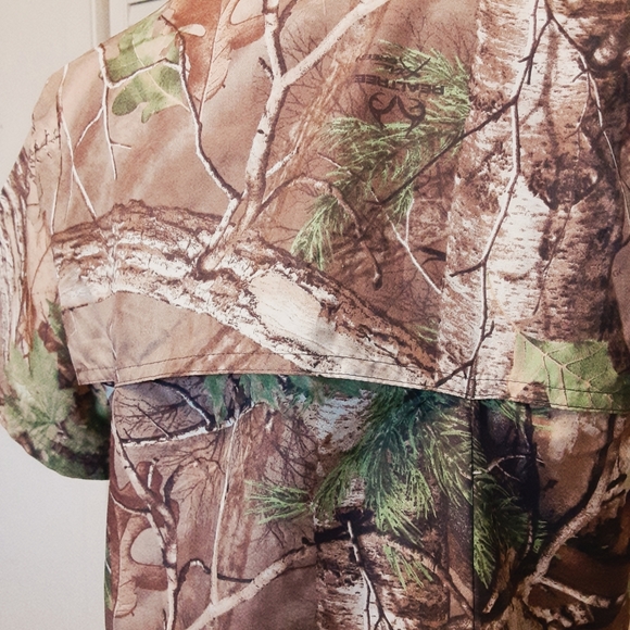 Camouflage Dura-Cool Technology Scotchguard Protect Button Down Top - Picture 7 of 16